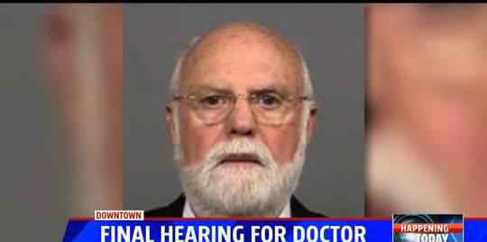 80岁医生唐纳德·克莱因Donald Cline偷用自己精子让病人受孕