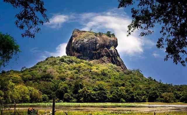 斯里兰卡狮子岩：一座200米高空的古老的宫殿