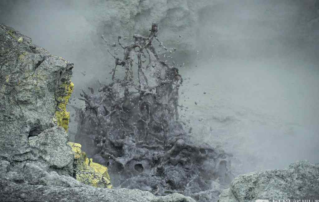 闪电击中火山瞬间图片 火山为什么会有闪电