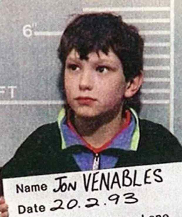 乔恩·维纳布尔斯10岁时残忍杀死两岁幼童