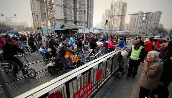 手帕口桥 北京西城手帕口铁道口改造完工：交通拥堵已解决 家门口看火车也成历史