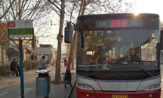 公交车熄火等红灯 为什么熄火究竟是怎么回事？