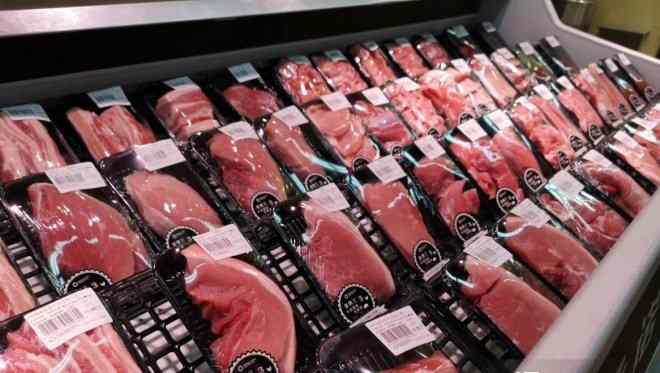 猪肉一斤价格 十几元一斤猪肉重现市场，猪肉批发价两个月跌两成
