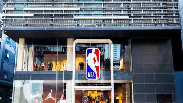 nba童装 全球最大的NBA旗舰店在广州开业，面积达2680㎡