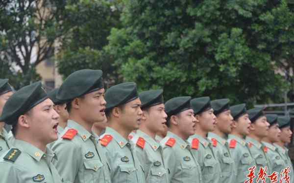 雷锋的故乡 这里，是雷锋永远的家乡! ——长沙望城区“雷锋家乡学雷锋”拾翠