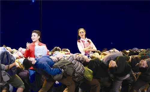 春天的故事舞蹈 庆祝改革开放40周年大型文艺晚会在京举行 温籍舞蹈家殷硕领舞《春天的故事》