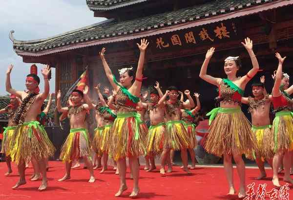 苗族四月八 2016年绥宁苗族四月八姑娘节盛大开幕