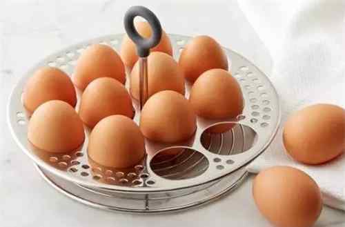 鸡蛋可以放冰箱吗 鸡蛋买回家不能直接放冰箱，原来这么多年都错了