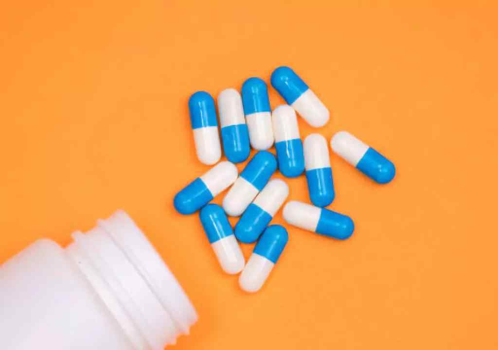 胃药奥美拉唑 奥美拉唑是最常见的胃药，但与这三种药物一起服用，后果严重
