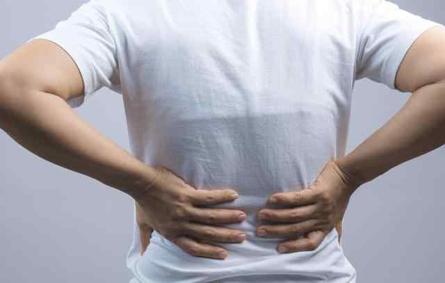 胆囊炎后背疼痛部位图 胆囊炎患者说后背疼！原因到底是什么引起的？
