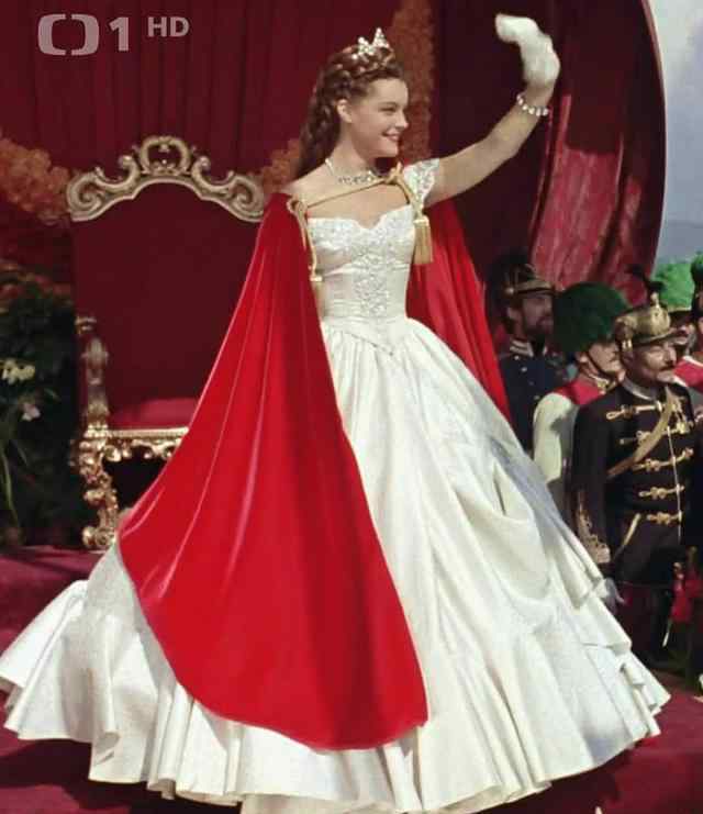 克里诺林裙 电影史上最经典的十大白裙子造型