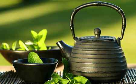 秋季喝什么茶 秋天适合喝什么茶？ 6种茶清燥润肺味道好