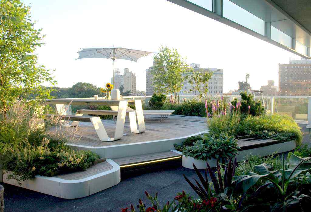 楼顶露台花园设计 12个“露台花园”设计，顶楼配露台，种上花草就是小花园，多赚！