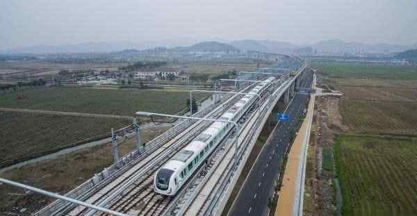 宁波地铁4号线 宁波轨道4号线年内开通后，将在慈城站与余姚城际铁路衔接