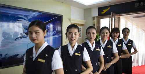 飞机餐厅 武汉飞机改造餐厅营业总耗资3500万元 五大航线套餐各具特色