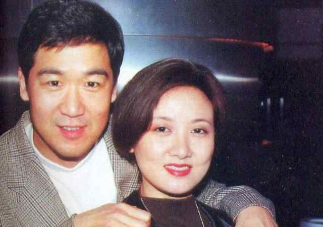 邓婕近照 61岁邓婕近照，嫁张国立28年没生育，今在当奶奶的年纪做妈妈