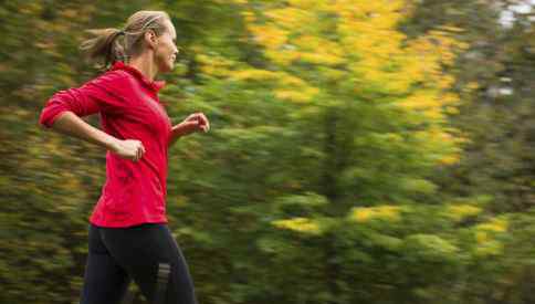 运动减肥的正确方法 春天跑步如何才能达到减肥效果 跑步减肥的正确方法