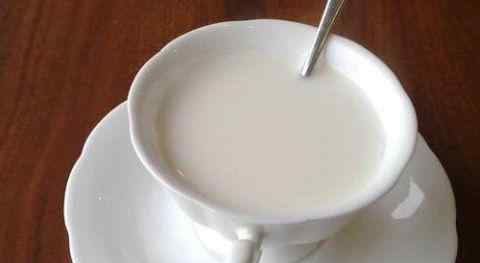 每天喝牛奶的好处 经常喝牛奶有什么好处？对人体骨骼健康有益