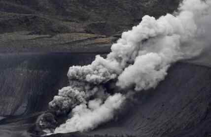 日火山爆发性喷发 背后真相简直太可怕了