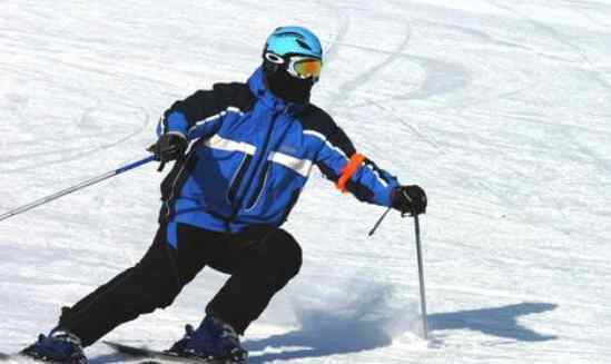 24岁小伙滑雪场飞出坠亡 这意味着什么?