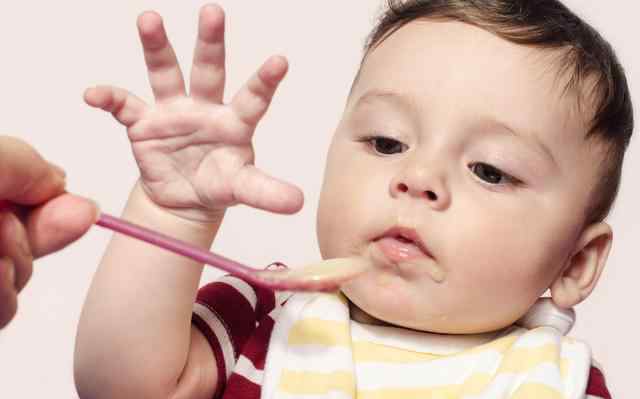 高铁米粉 都知道宝宝的第一口辅食吃高铁米粉，但你真的选对了吗？