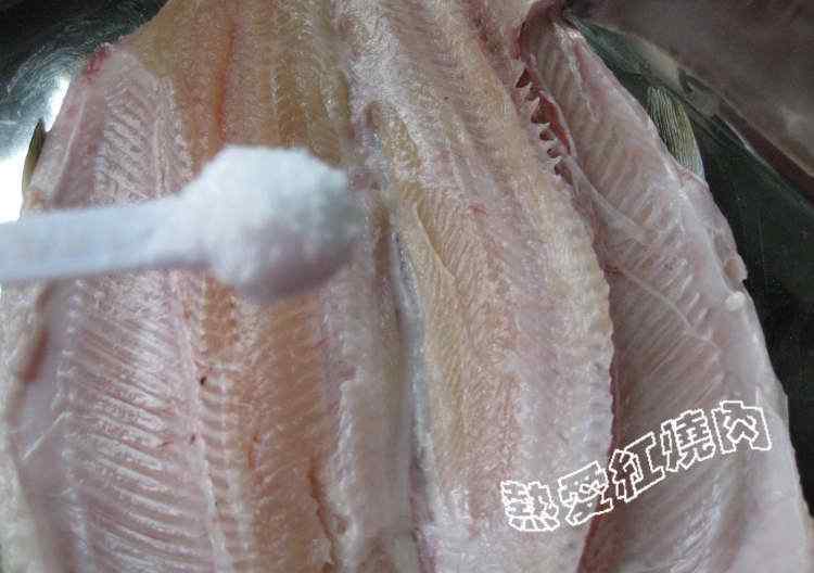 虹鳟鱼的做法 烤虹鳟鱼怎么做好吃 烤虹鳟鱼的做法大全