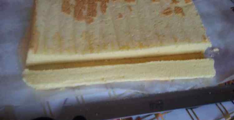 南瓜蛋糕的最简单做法 南瓜蜂蜜蛋糕卷的详细做法 南瓜蜂蜜蛋糕卷食谱简单做法