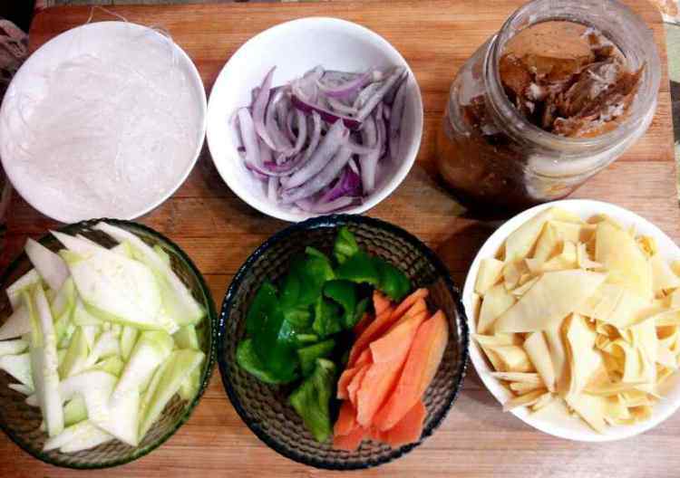 炖干豆腐的家常做法 炖干豆腐的简单做法 炖干豆腐的做法大全