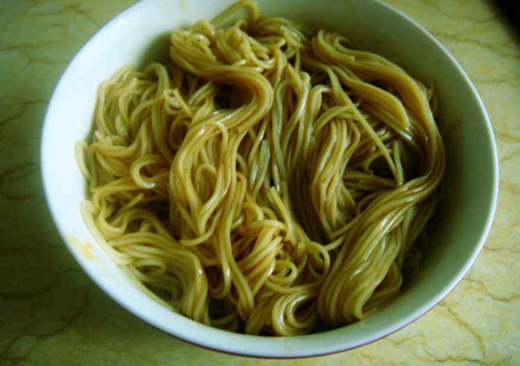 拌面的家常做法 上海葱油拌面怎么做 上海葱油拌面的做法大全