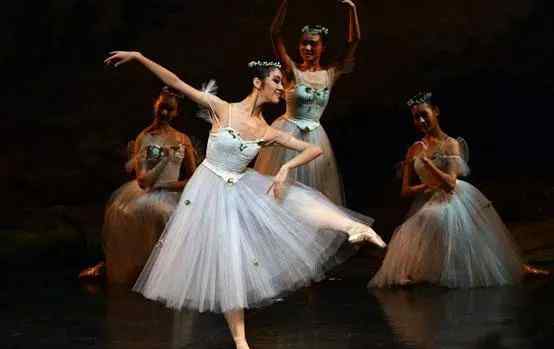 最早芭蕾舞出现于 艺术知识 芭蕾舞的分类