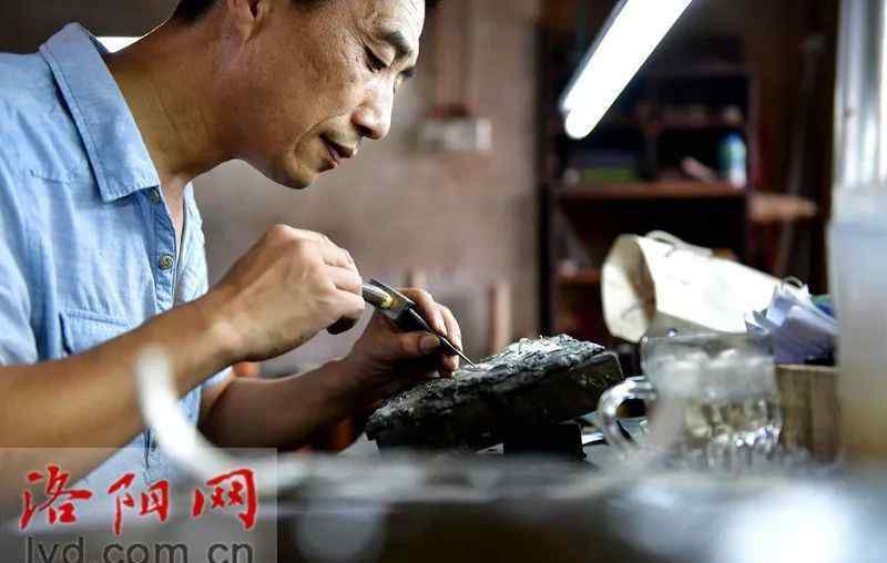 手工银饰 走近洛阳非遗：锻造手工银饰 诠释匠心之美