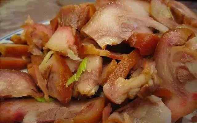 卤猪大肠 家传秘方：卤猪头肉，卤猪大肠