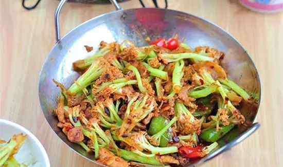干锅有机花菜的做法 干锅有机花菜做法，简单好做特别好吃！