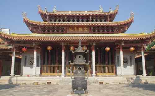 莆田三清殿 福州华林寺，宁波保国寺并称为江南古建之华，福建省莆田三清殿