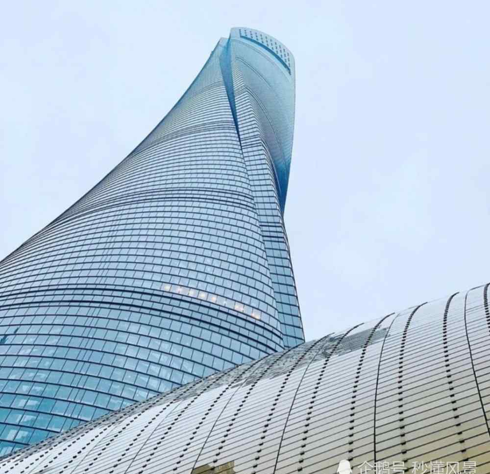 上海中心大厦多高 上海中心大厦多高多少层里面有什么好玩的观光厅门票价格是多少？