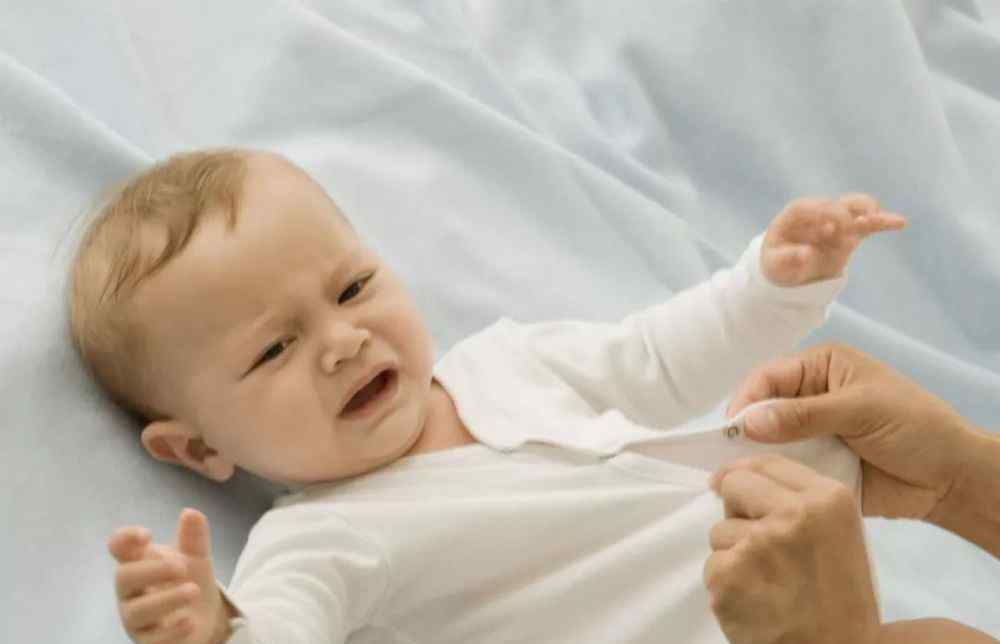 婴儿湿疹的原因 宝宝湿疹的原因总算找到，免疫因素排第4，第1名八成妈妈都想不到