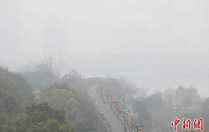 南京雾霾 南京遭遇雾霾“围城”