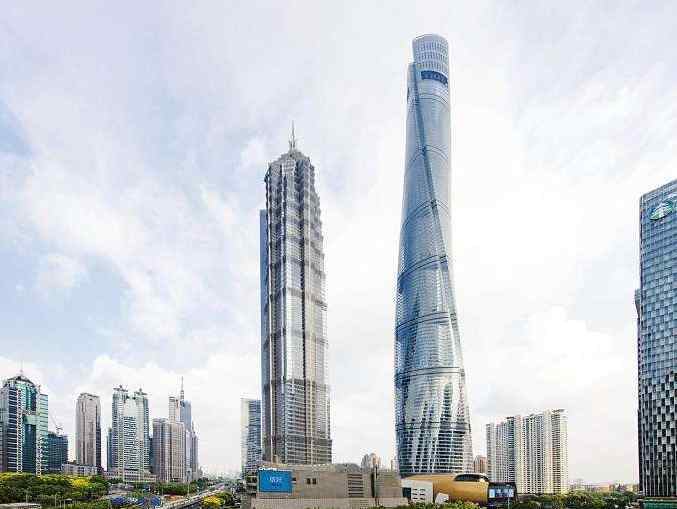 迪拜塔在哪里 世界第一高楼在迪拜，中国的第一高楼在哪里，为祖国感到骄傲