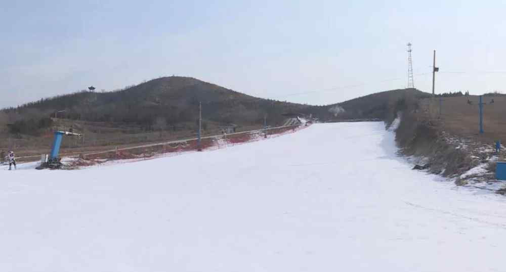 秦皇古道滑雪场 省会戏雪乐园，怎能少了秦皇古道滑雪场！