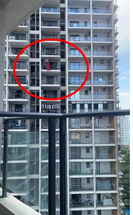 三亚女子25层阳台外跳舞坠楼 事件的真相是什么？
