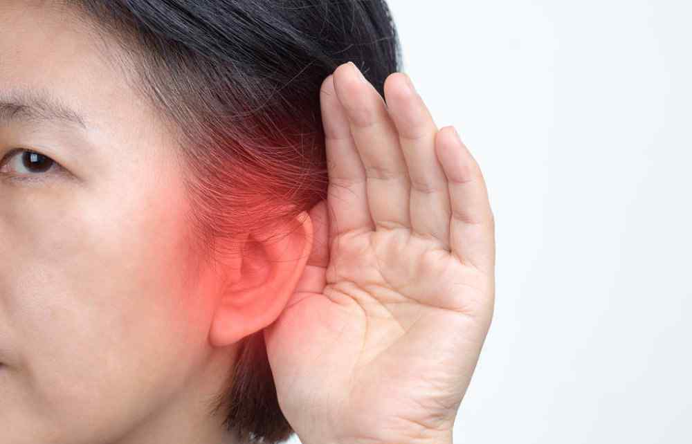 一个动作消除耳鸣 改善耳鸣的方法已找到：常做这3个小动作，看看有没有惊喜？