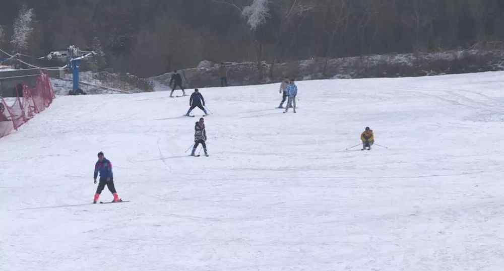 秦皇古道滑雪场 省会戏雪乐园，怎能少了秦皇古道滑雪场！