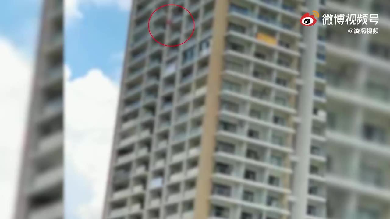 三亚女子25层阳台外跳舞坠楼 目前是什么情况？