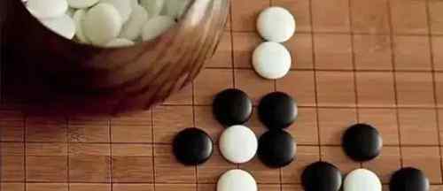 围棋盘有几个交叉点 围棋棋盘共有几个交叉点