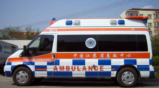 救护车标志 救护车标志为什么是蛇？最感动人的救护车让行视频