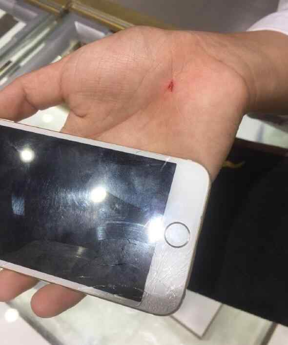 不怕摔的手机 手机摔了会不会有内伤，被摔会影响性能吗？
