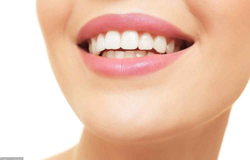 蛀牙可以恢复小窍门 让人闻风丧胆的牙齿黑三角，比蛀牙更可怕！修复方法来了