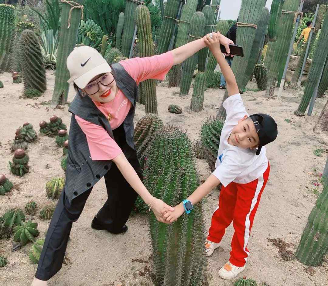 汪伊涵女神节特辑春风十里不如你我的最美妈妈