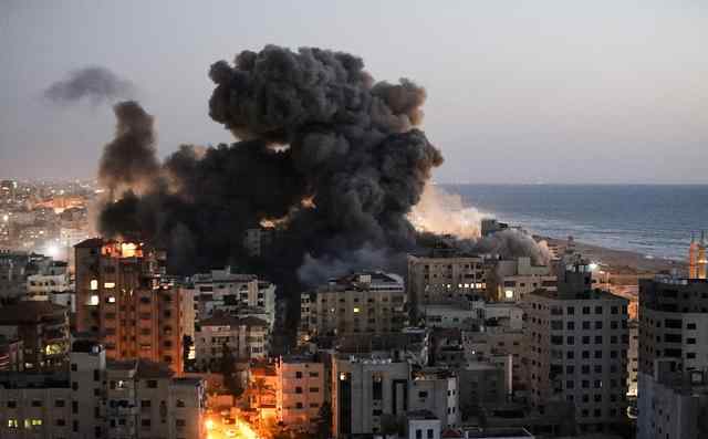 遭200枚火箭弹攻击后以色列防长：空袭只是开始 真相原来是这样！