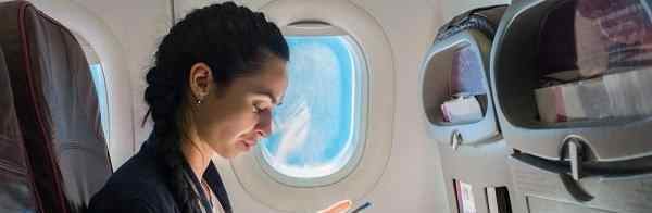 旅客飞机上玩手机被拘留 手机对飞机飞行有多大